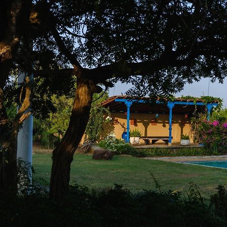 Treasure Rock Bed & Breakfast Kirinda  Luaran gambar